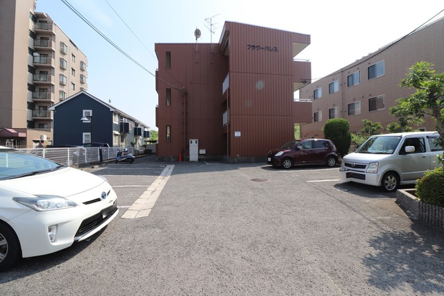 駐車場　敷地内駐車場