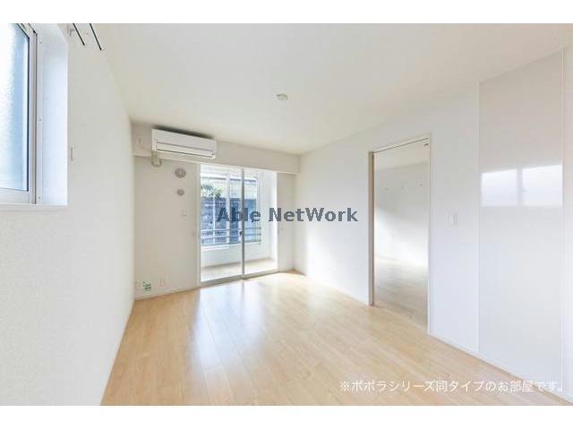 居室・リビング　※同型モデル