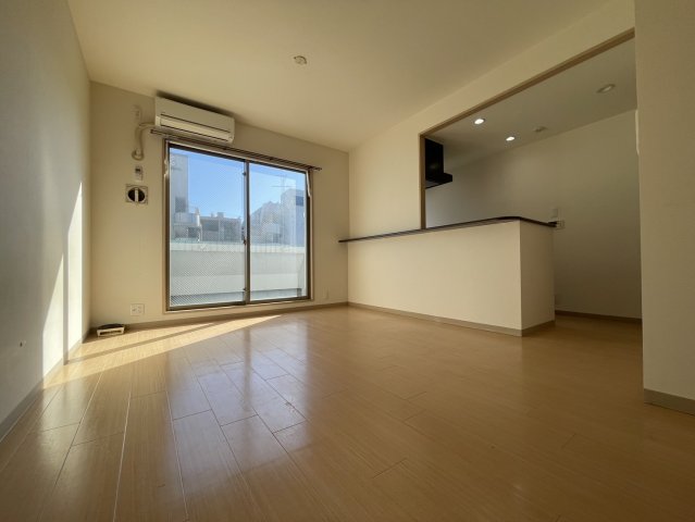 居室・リビング　同物件別タイプのお写真です。