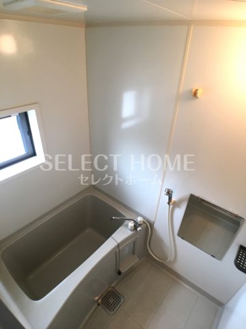 バス・シャワールーム　同型タイプお風呂で日々の疲れを落としましょう