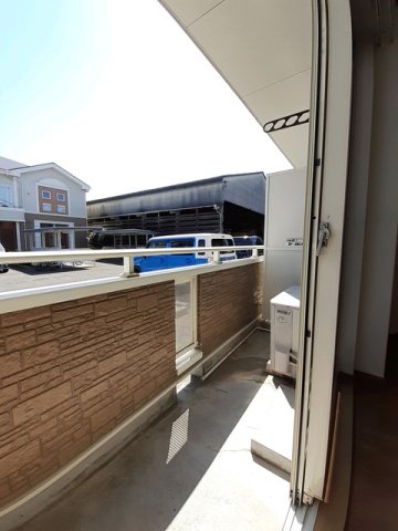 バルコニー　バルコニーからの眺めを楽しみながら食事をしませんか