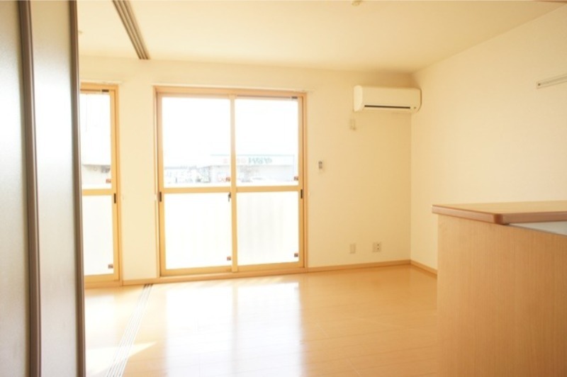 居室・リビング　図面と現状に相違がある場合には現状を優先