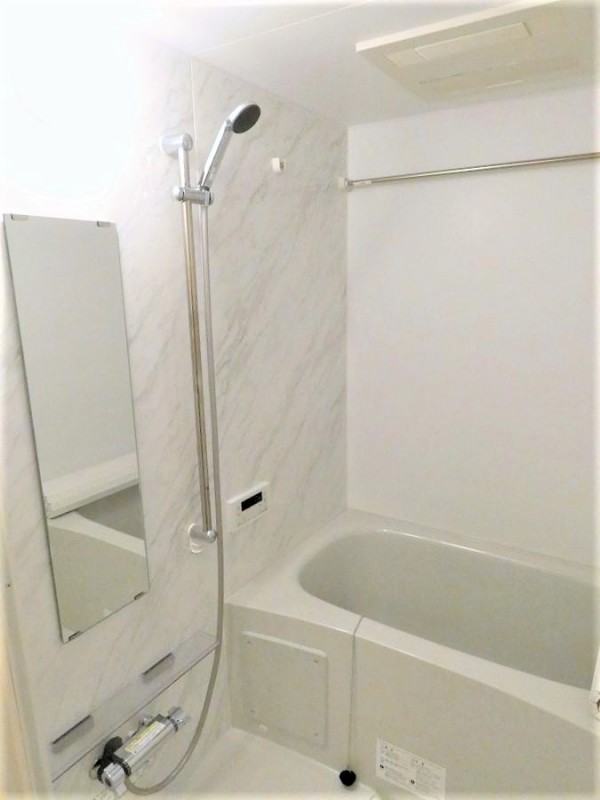 バス・シャワールーム　日々の疲れを癒すお風呂付です