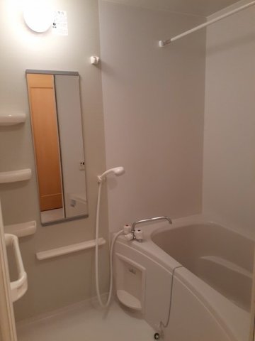 バス・シャワールーム　きれいなお風呂です