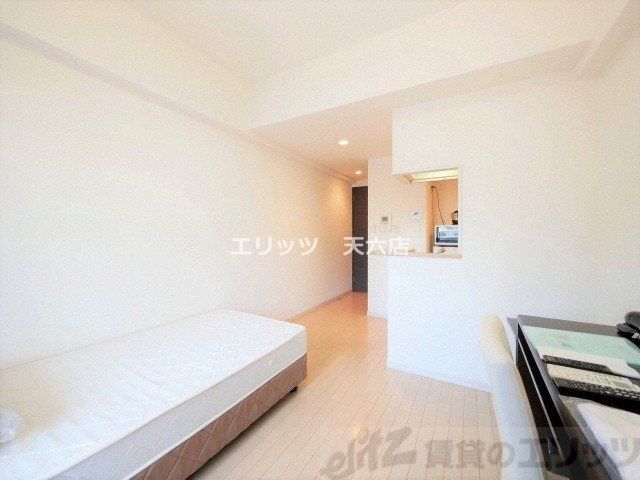 居室・リビング　リ