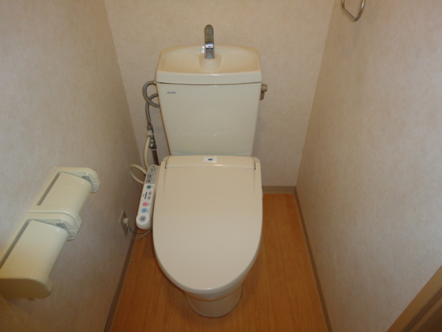 トイレ　シャワー付トイレ