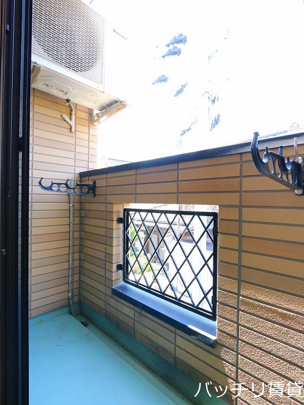 バルコニー　同型タイプの為、現状を優先いたします。