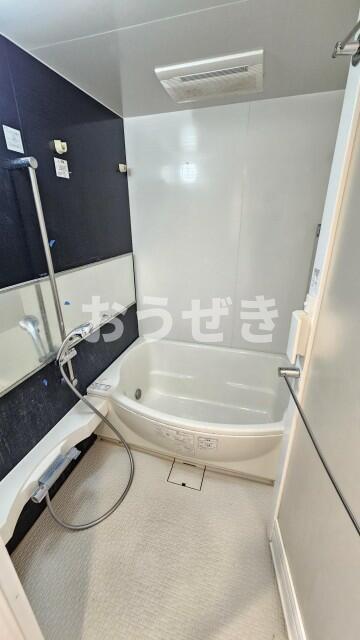 バス・シャワールーム　?