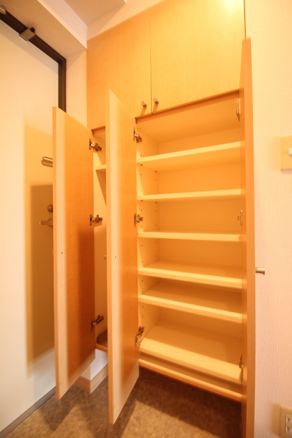 玄関　シューズボックス