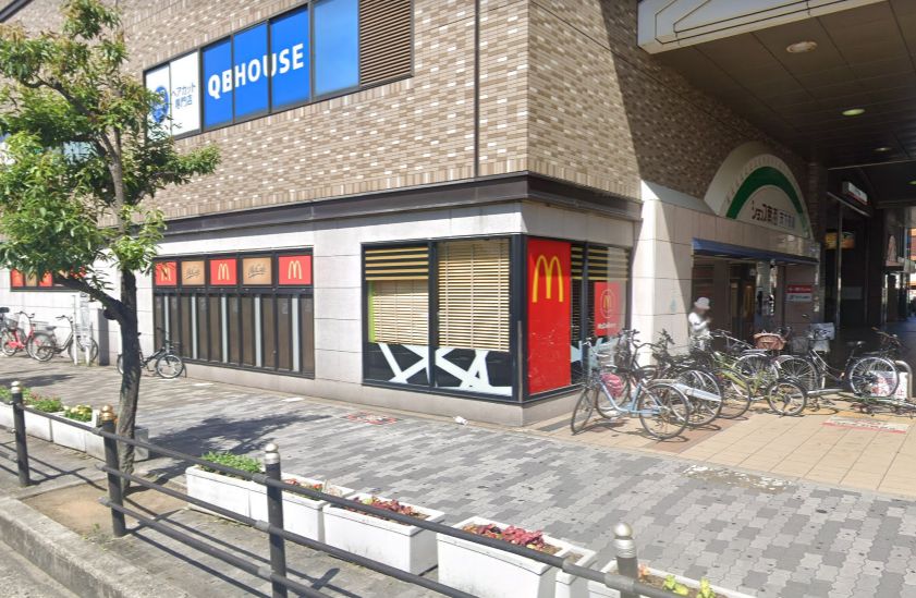飲食店　マクドナルド 南海天下茶屋駅店（飲食店）まで799m
