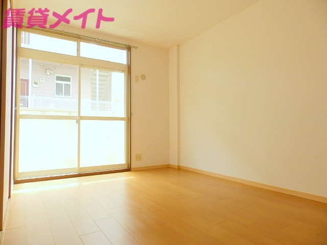 居室・リビング　同型参考写真