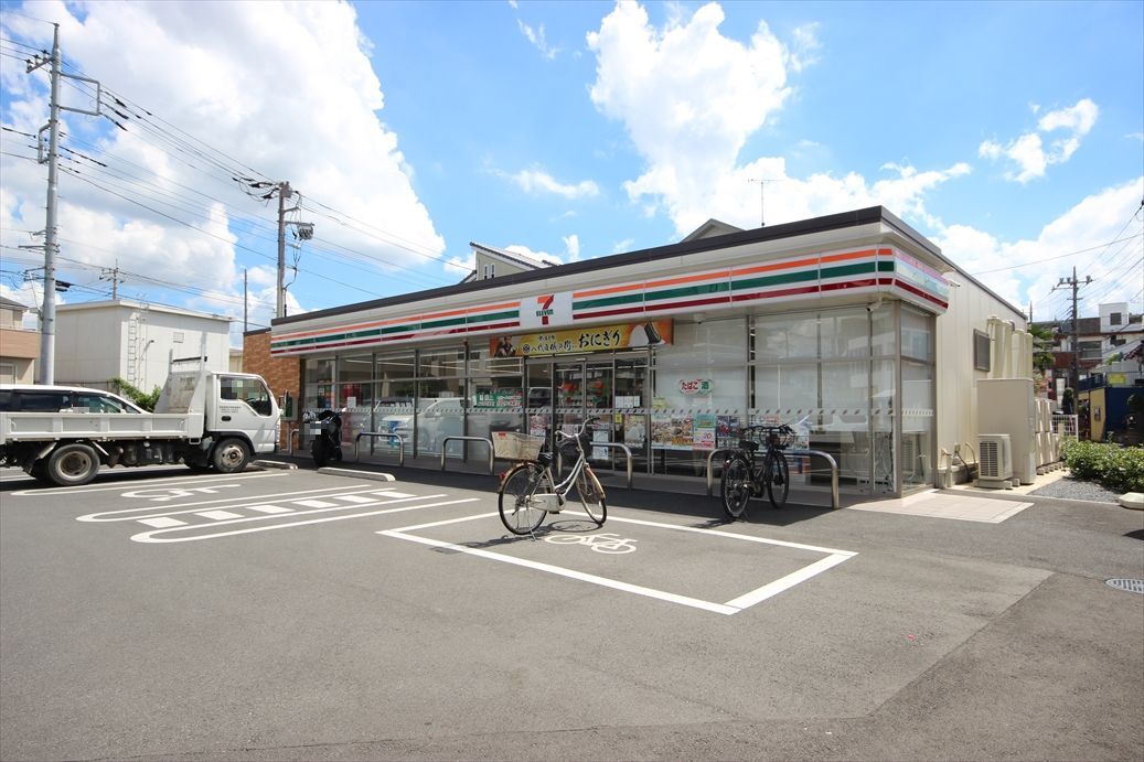 コンビニ　セブンイレブン武里駅東口店（コンビニ）まで0m