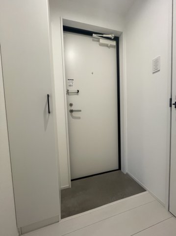 玄関　※参考写真