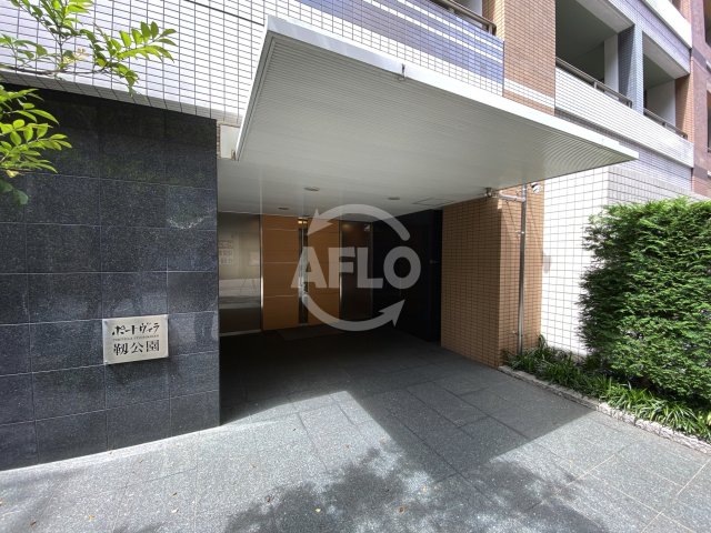 エントランス　ポートヴィラ靭公園 エントランス