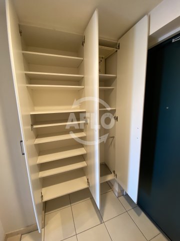 玄関　ポートヴィラ靭公園　シューズボックス