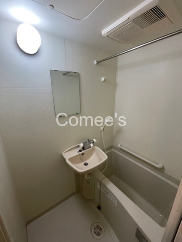 バス・シャワールーム　バスルーム