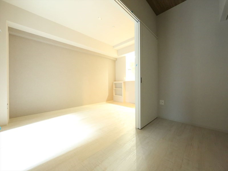 その他部屋・スペース　ＬＤＫ11.8帖　洋室3.3帖　つなげても仕切っても使えます