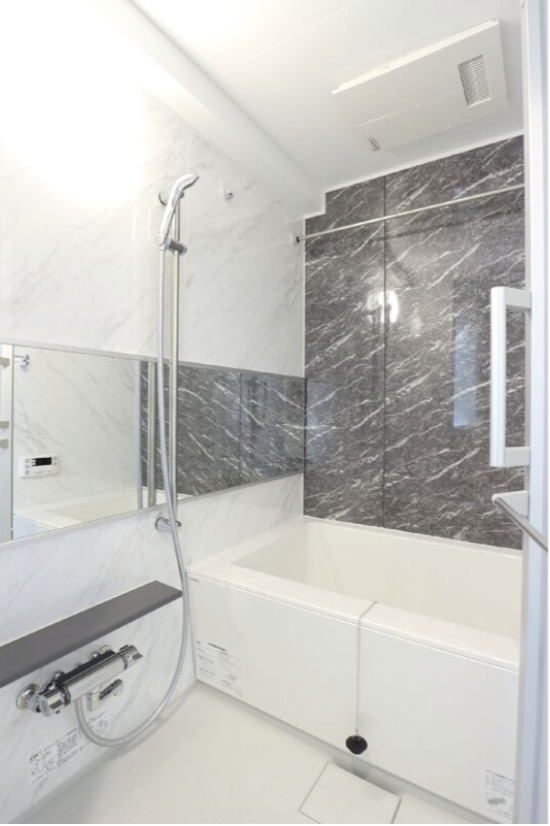 バス・シャワールーム　風呂