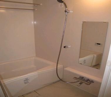 バス・シャワールーム　ゆったりサイズバス