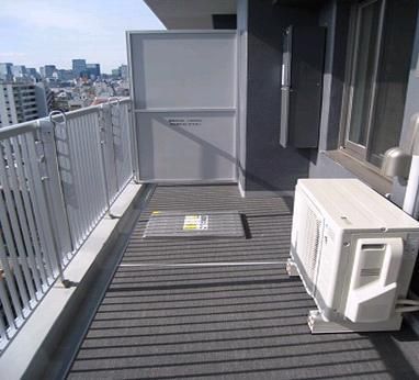 バルコニー　ひろびろバルコニー