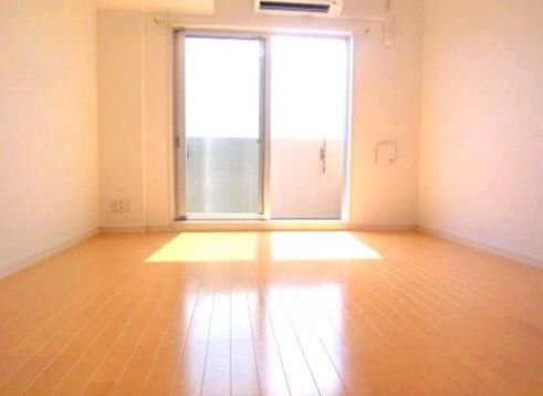 居室・リビング　明るいお部屋