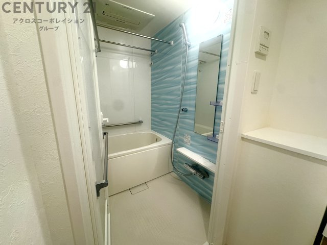 バス・シャワールーム　浴室乾燥機付きで便利！