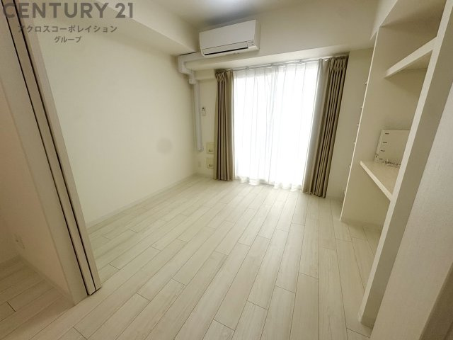 居室・リビング　エアコン付きで快適に過ごせます♪