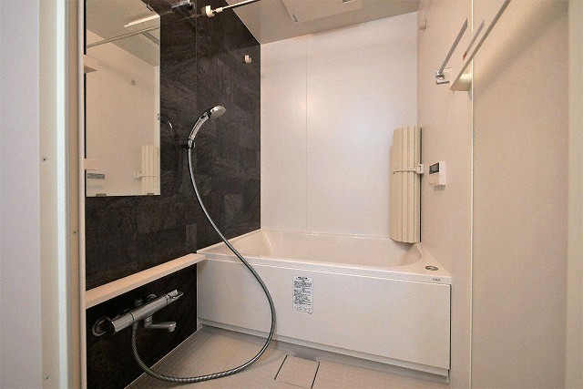 バス・シャワールーム　お風呂で日々の疲れを落としましょう