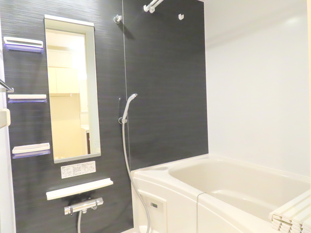 バス・シャワールーム　追いだき式バス