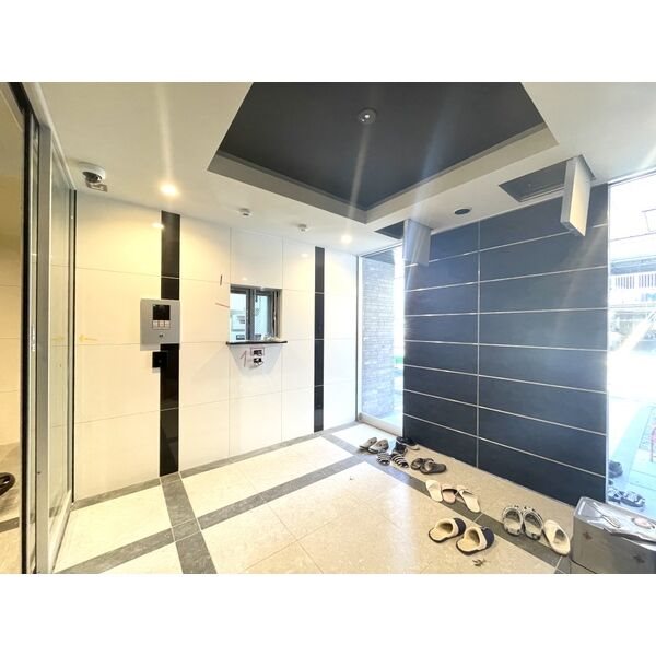 エントランス　★見学予約受付中★