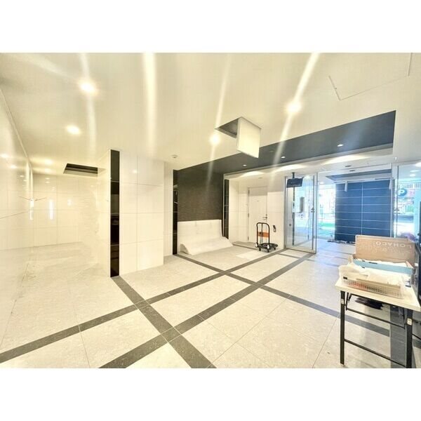 ロビー　★見学予約受付中★