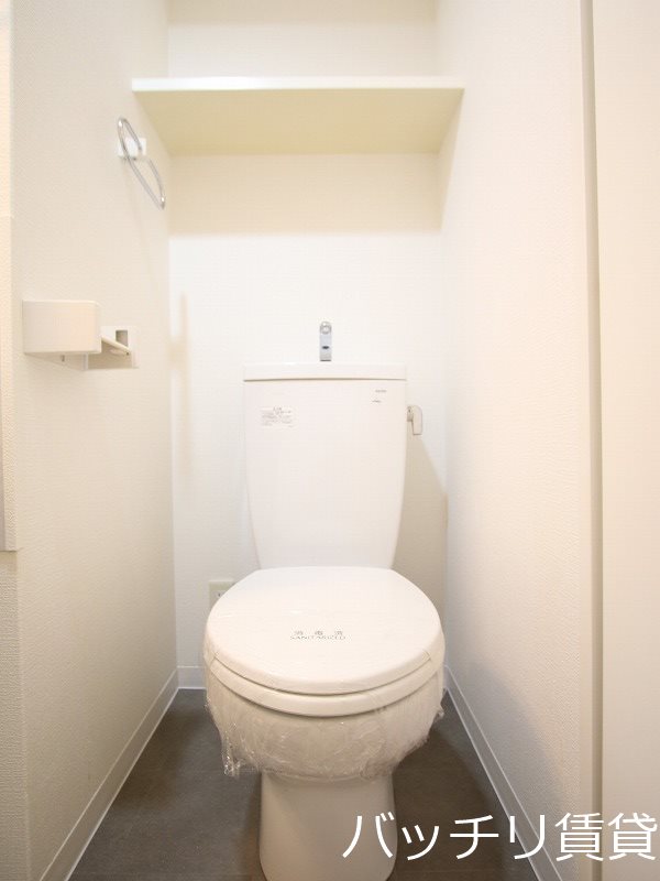 トイレ　同型タイプの為、現状を優先いたします。