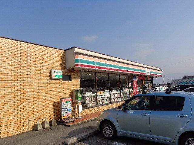 コンビニ　セブンイレブン山口大内問田店（コンビニ）まで559m