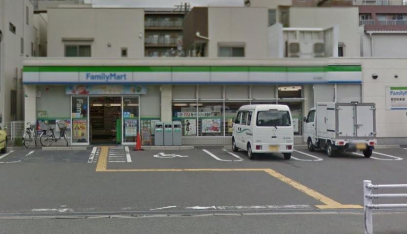 コンビニ　ファミリーマート（コンビニ）まで600m