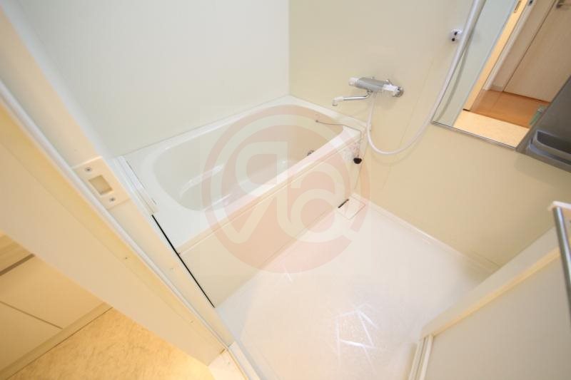 バス・シャワールーム　お風呂で日々の疲れを落としましょう