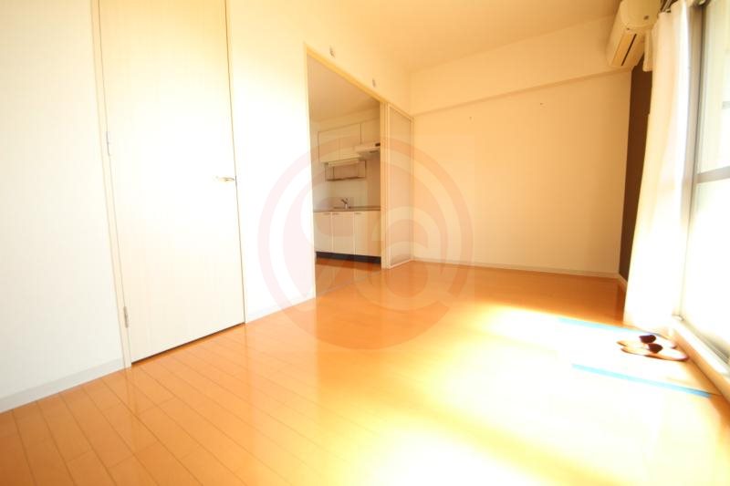 居室・リビング　こちらの居間で趣味の時間をお楽しみください