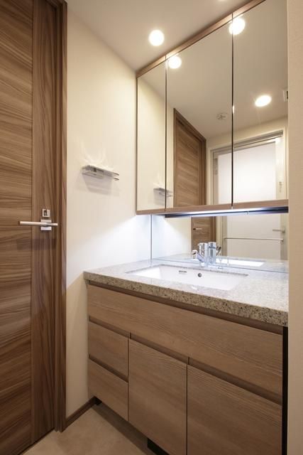 洗面設備　使いやすい洗面所です