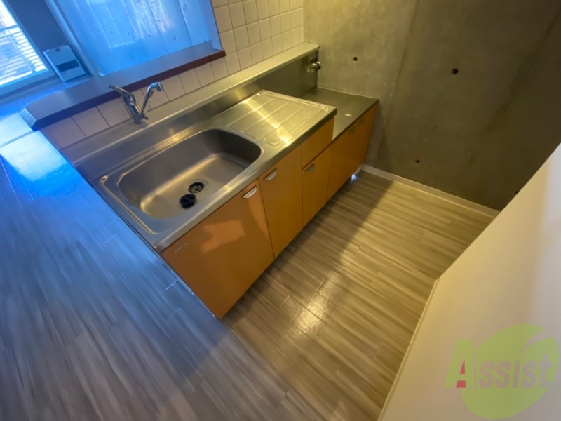 キッチン　ガスキッチンです。２口コンロが設置できます。