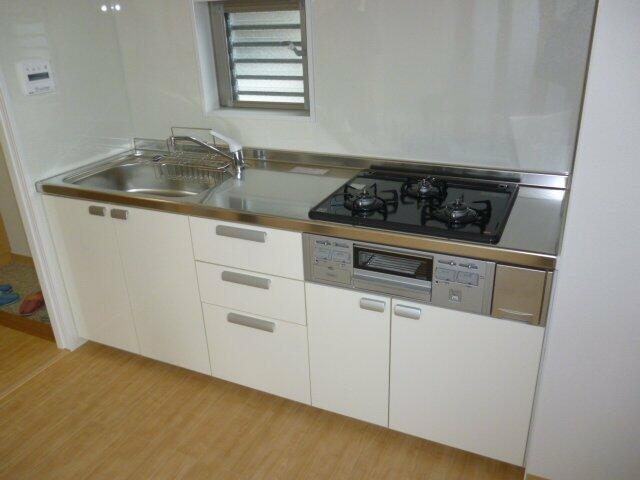 キッチン　別部屋参考用写真