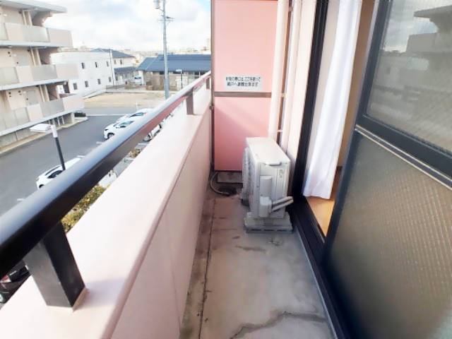 バルコニー　※室内写真は別室サンプル写真。