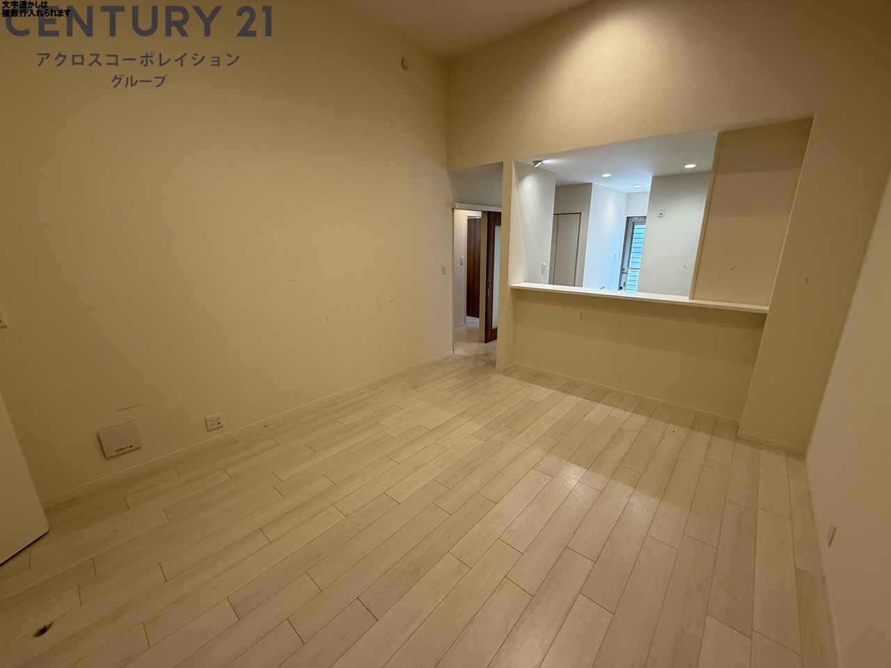 居室・リビング　床色が明るくて綺麗です♪