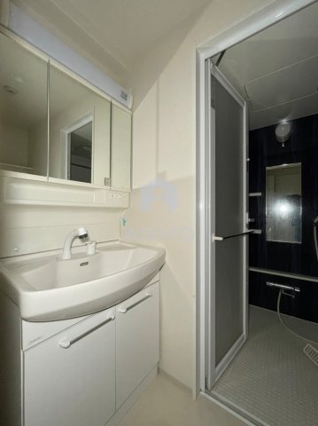 洗面設備　同マンション別部屋　参考写真