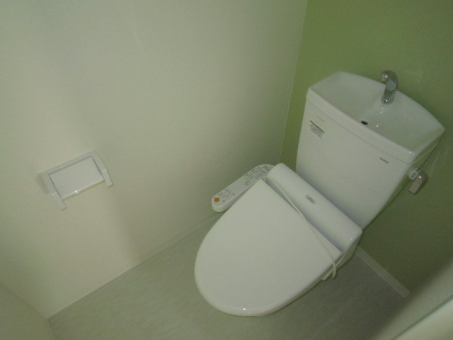 トイレ　※別のお部屋の写真です。現況を優先させていただきます。