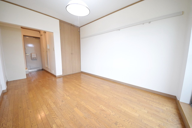 居室・リビング　☆明るいお部屋☆