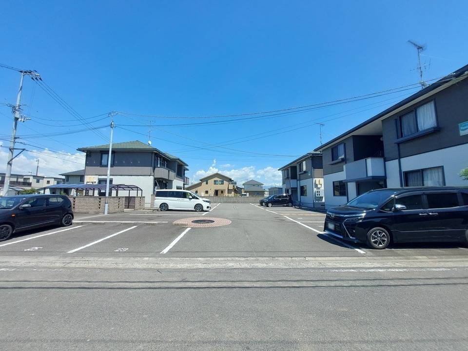 駐車場　駐車場