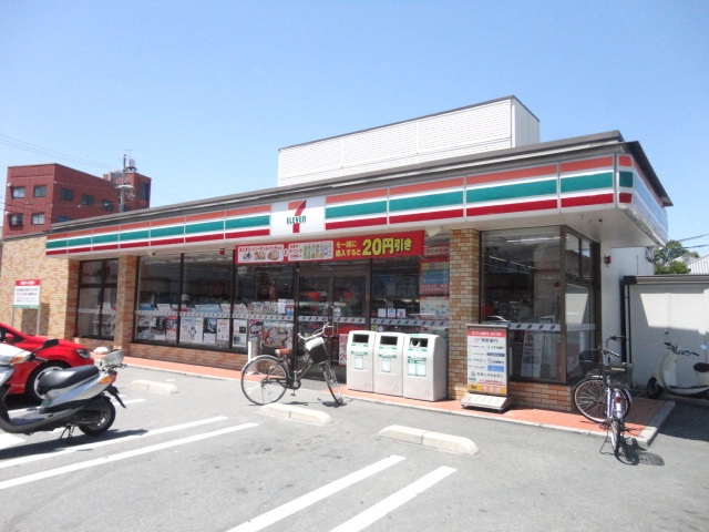 コンビニ　（コンビニ）まで160m