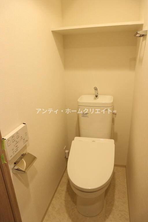 トイレ　同タイプ別部屋5階の写真です