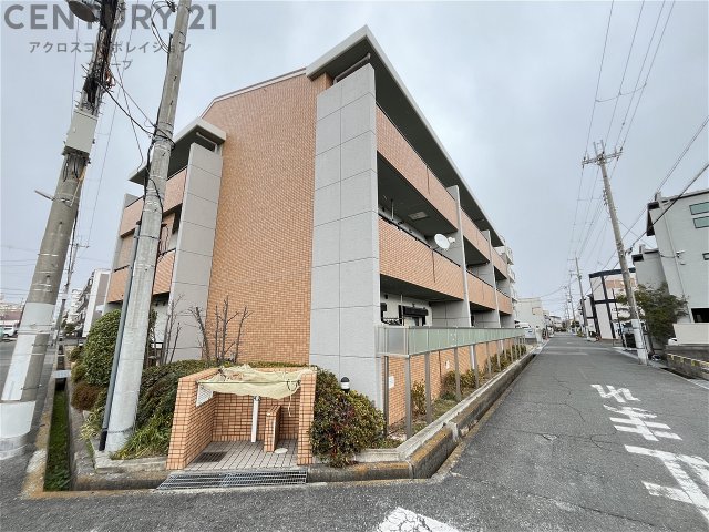 建物外観　閑静な住宅街にあるマンションです♪