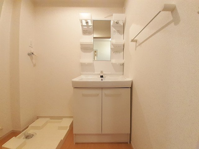 洗面設備　忙しい朝には欠かせない洗面所です