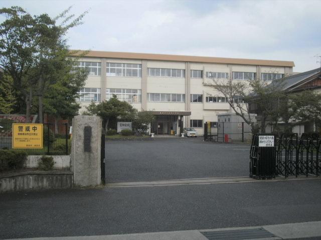 小学校　栗東市立大宝小学校（小学校）まで537m